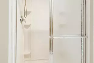 985 Oak Ridge Blvd, Elgin, IL 60120 - Photo 13