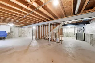 985 Oak Ridge Blvd, Elgin, IL 60120 - Photo 19