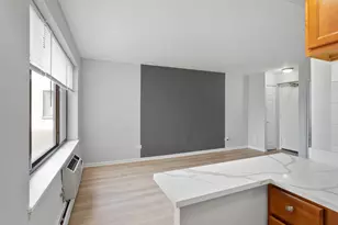 6758 N Sheridan Ave, Chicago, IL 60626 - Photo 7