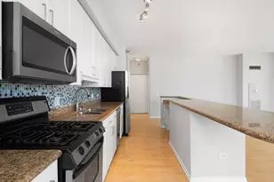 330 N Jefferson St, Chicago, IL 60661 - Photo 5