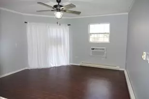 1520 W Sand Bar Ct, Round Lake Beach, IL 60073 - Photo 7