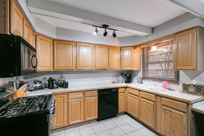 9215 S 83rd Avenue, Hickory Hills, IL 60457 - Photo 7