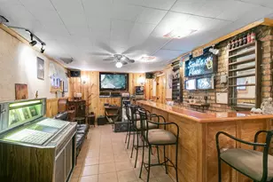 9215 S 83rd Ave, Hickory Hills, IL 60457 - Photo 15