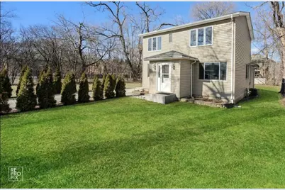 105 E Red Oak Avenue, Bensenville, IL 60106 - Photo 1