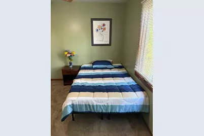 105 E Red Oak Avenue, Bensenville, IL 60106 - Photo 5