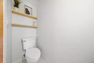 424 E Oakwood Blvd, Chicago, IL 60653 - Photo 15