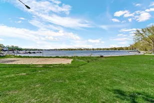 417 Lake Shore Blvd, Wauconda, IL 60084 - Photo 31