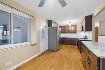 9136 Pembroke Lane, Bridgeview, IL 60455 - Photo 7