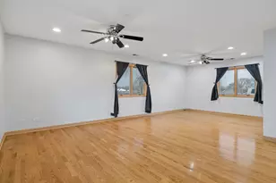 9136 Pembroke Ln, Bridgeview, IL 60455 - Photo 17