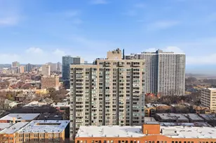 720 W Gordon Terrace, Chicago, IL 60613 - Photo 1