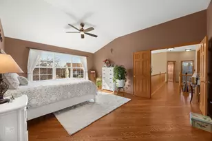 8 Fairfax Ct, Bolingbrook, IL 60490 - Photo 17