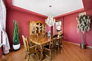 8 Fairfax Ct, Bolingbrook, IL 60490 - Photo 3