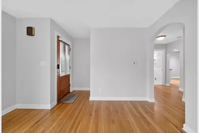 610 W Jefferson Avenue, Naperville, IL 60540 - Photo 7