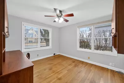 610 W Jefferson Avenue, Naperville, IL 60540 - Photo 23