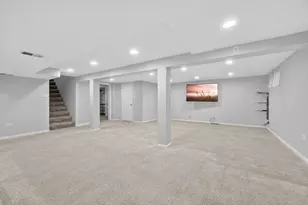 610 W Jefferson Ave, Naperville, IL 60540 - Photo 25