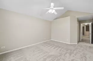 3039 Autumn Lake Dr, Aurora, IL 60504 - Photo 11