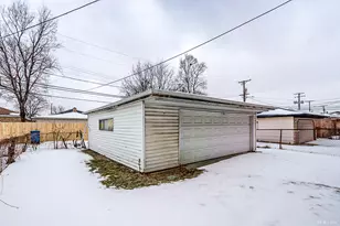 310 Yates Ave, Calumet City, IL 60409 - Photo 7