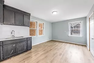 7022 S Rockwell St, Chicago, IL 60629 - Photo 9