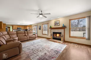 560 E Armitage Ave, Addison, IL 60101 - Photo 9