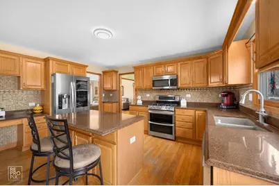 560 E Armitage Avenue, Addison, IL 60101 - Photo 7