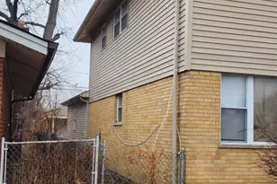 11641 S Loomis St, Chicago, IL 60643 - Photo 3