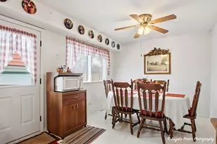 908 French Dr, Mundelein, IL 60060 - Photo 9