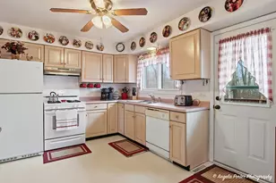 908 French Dr, Mundelein, IL 60060 - Photo 7