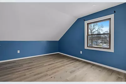 643 Wing Street, Elgin, IL 60123 - Photo 13