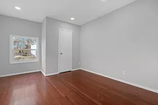 643 Wing St, Elgin, IL 60123 - Photo 11