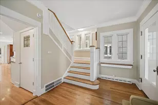 829 Elmwood Ave, Wilmette, IL 60091 - Photo 3