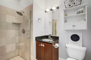 3042 N Oakley Ave, Chicago, IL 60618 - Photo 17