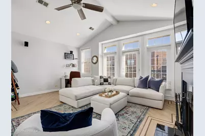 3042 N Oakley Avenue #3S, Chicago, IL 60618 - Photo 5