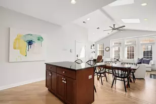 3042 N Oakley Ave, Chicago, IL 60618 - Photo 11