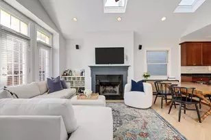 3042 N Oakley Ave, Chicago, IL 60618 - Photo 3