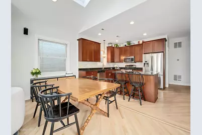 3042 N Oakley Avenue #3S, Chicago, IL 60618 - Photo 7