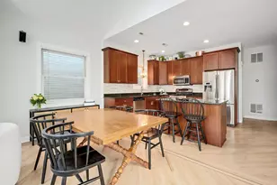 3042 N Oakley Ave, Chicago, IL 60618 - Photo 7