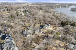 586 Holiday Dr, Lake Holiday, IL 60552 - Photo 37