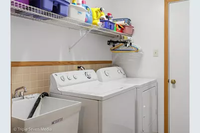 8640 Narragansett Avenue, Burbank, IL 60459 - Photo 25