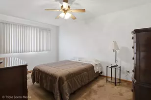 8640 Narragansett Ave, Burbank, IL 60459 - Photo 19