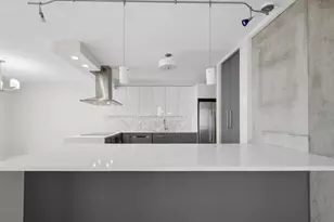 5855 N Sheridan Rd, Chicago, IL 60660 - Photo 5