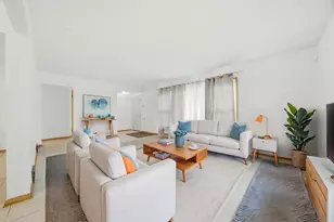 452 E 167th St, South Holland, IL 60473 - Photo 5