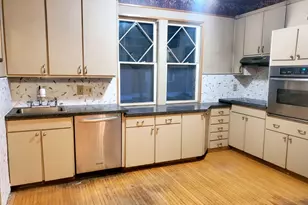 1612 5th St, Peru, IL 61354 - Photo 19