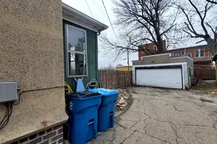 1612 5th St, Peru, IL 61354 - Photo 5