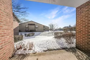 2220 Wharf Dr, Woodridge, IL 60517 - Photo 15