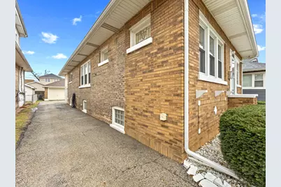 2610 Glos Avenue, Bellwood, IL 60104 - Photo 19