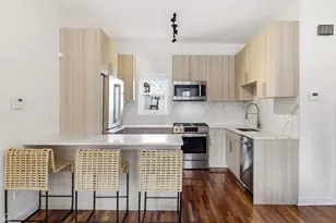 2862 N Woodard St, Chicago, IL 60618 - Photo 9