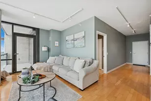 860 W Blackhawk St, Chicago, IL 60642 - Photo 5