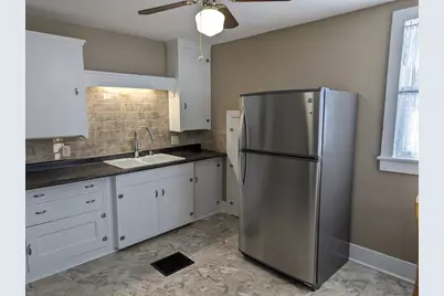 837 W Stephenson Street #Up, Freeport, IL 61032 - Photo 3