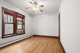 5812 N Fairfield Ave, Chicago, IL 60659 - Photo 9
