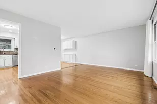 195 E Oak Glen Dr, Bartlett, IL 60103 - Photo 7